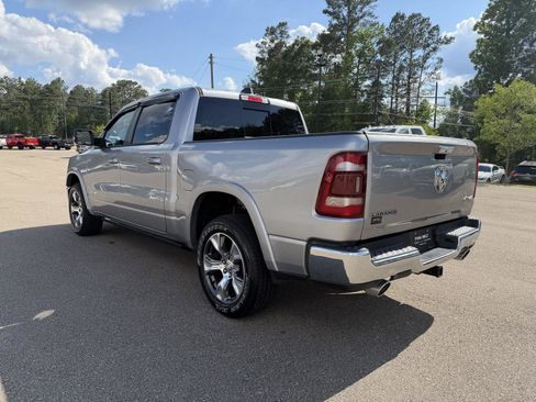Used 2022 RAM 1500 Laramie AWD/4WD image 4