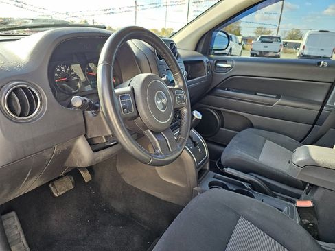 Used 2011 Jeep Compass Sport image 5