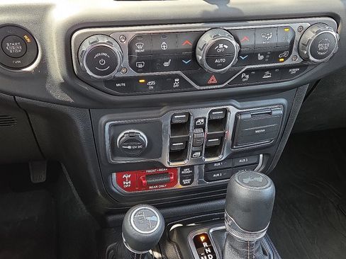 Used 2023 Jeep Wrangler Unlimited Rubicon 392 AWD/4WD image 29