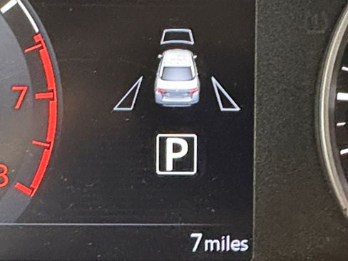 New 2025 Nissan Versa SR image 33