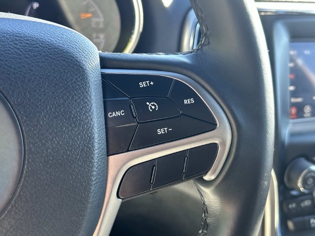 Used 2019 Jeep Grand Cherokee Laredo AWD/4WD image 20