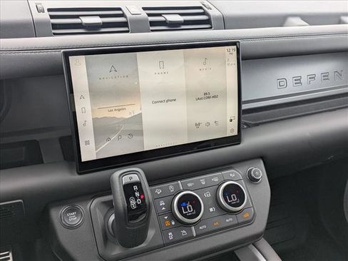 New 2025 Land Rover Defender 90 V8 image 12