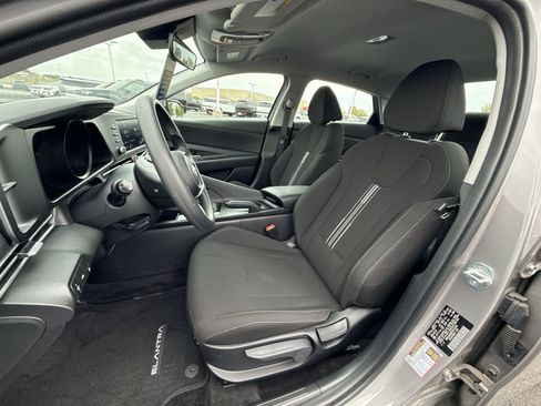 Certified 2023 Hyundai Elantra SEL FWD image 12