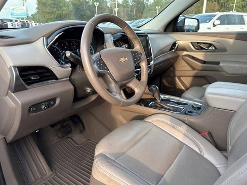 Used 2018 Chevrolet Traverse Premier w/ Driver Confidence II Package image 21