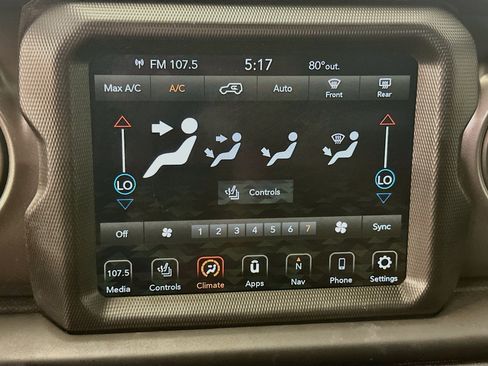 Used 2023 Jeep Wrangler Unlimited w/ Cold Weather Group AWD/4WD image 24
