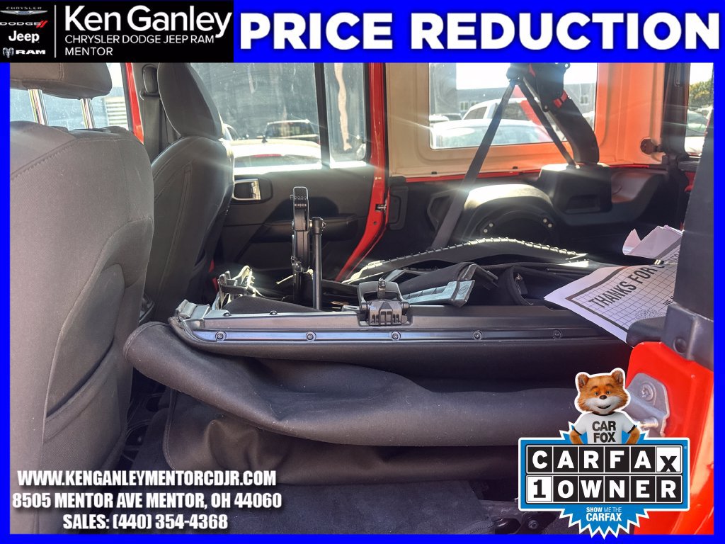 Used 2018 Jeep Wrangler Unlimited Sahara w/ Dual Top Group AWD/4WD image 20