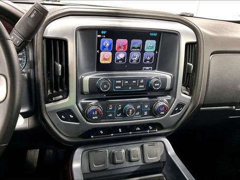 Used 2017 GMC Sierra 1500 SLT w/ Suspension Package, Off-Road AWD/4WD image 4