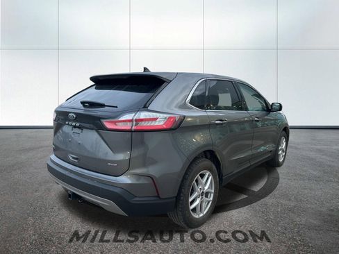Used 2024 Ford Edge SEL w/ Convenience Package image 3