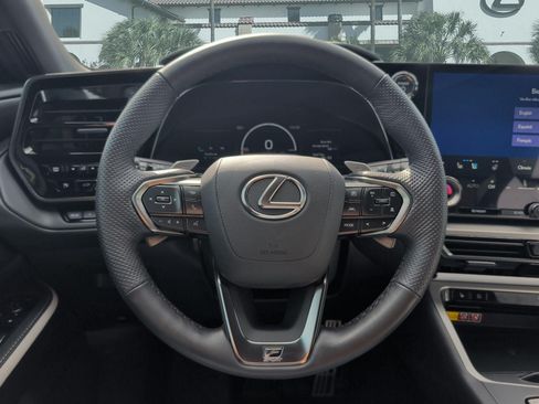 Used 2026 Lexus TX 500h AWD w/ Technology Package image 13