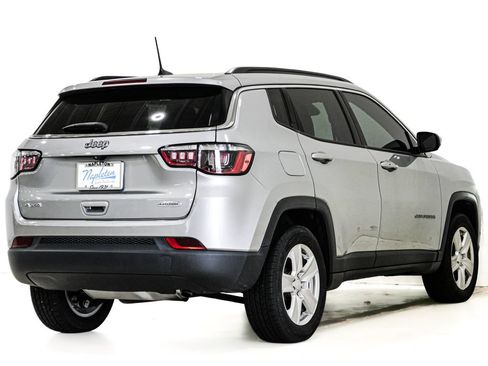 Used 2022 Jeep Compass Latitude w/ Convenience Group AWD/4WD image 6