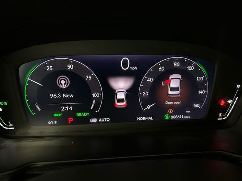 Used 2024 Honda Accord Touring image 10