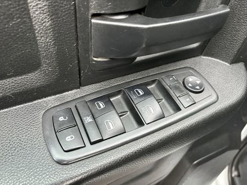 Used 2018 RAM 3500 Tradesman w/ Chrome Appearance Group image 10