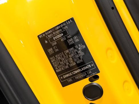 Used 2024 Lamborghini Revuelto AWD/4WD image 10