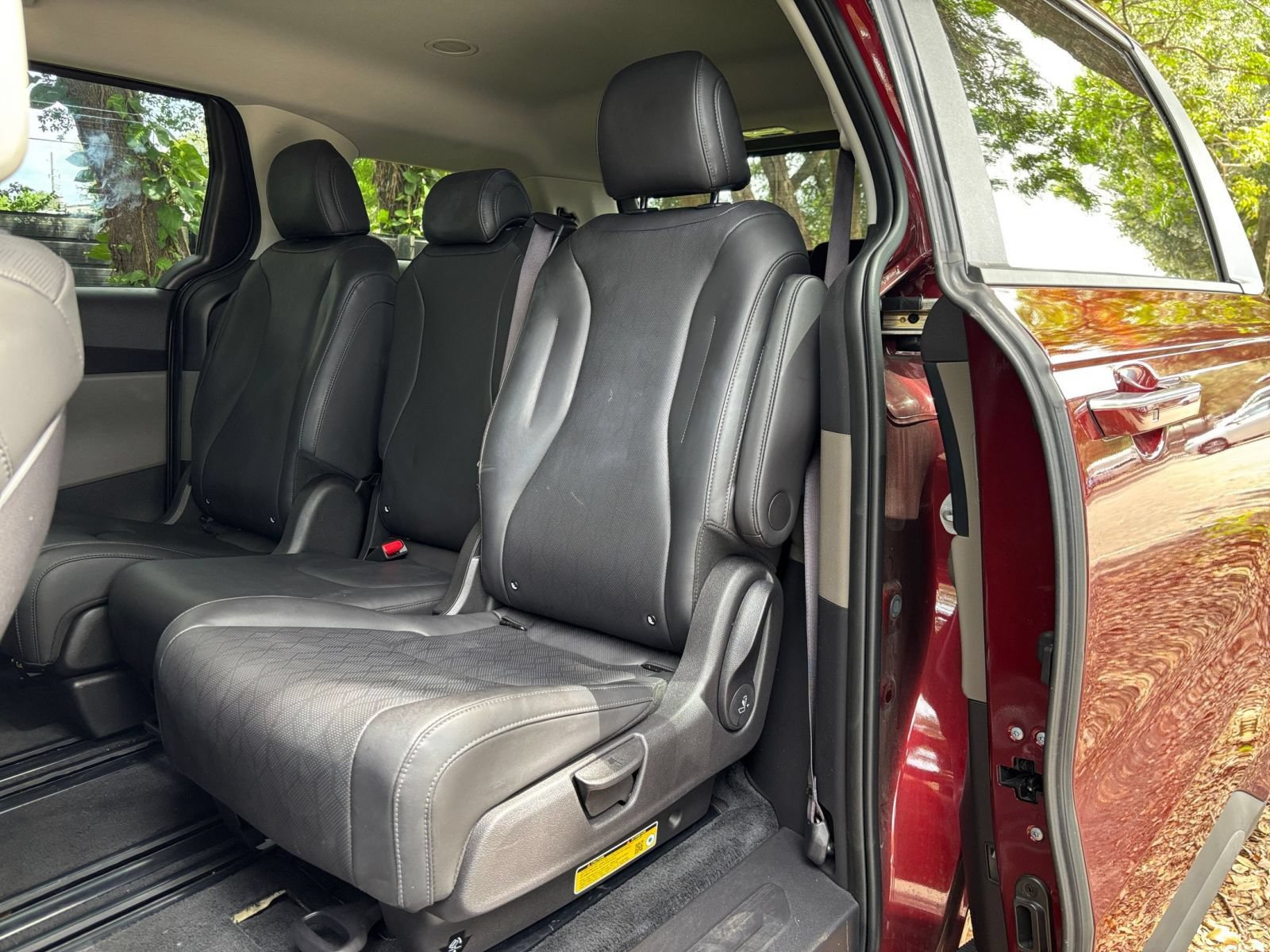 Used 2026 Kia Carnival FWD image 41