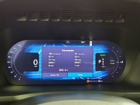 New 2026 Volvo XC90 T8 Plus w/ Protection Package Premier AWD/4WD image 16