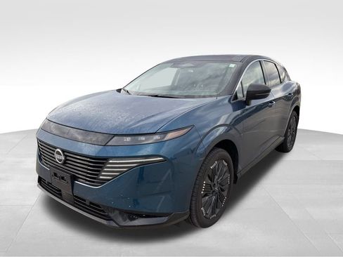 Used 2025 Nissan Murano Platinum w/ Cargo Package image 3