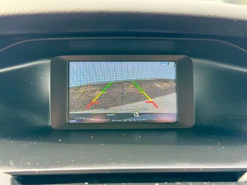 Used 2017 Ford Focus SE w/ Cold Weather Package image 18