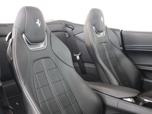 Certified 2023 Ferrari Portofino M RWD image 34