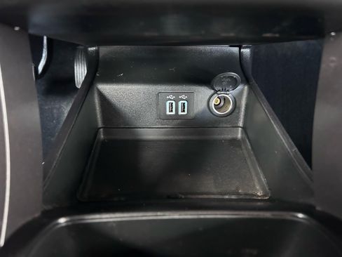 Used 2020 Ford Fusion SE AWD/4WD image 25