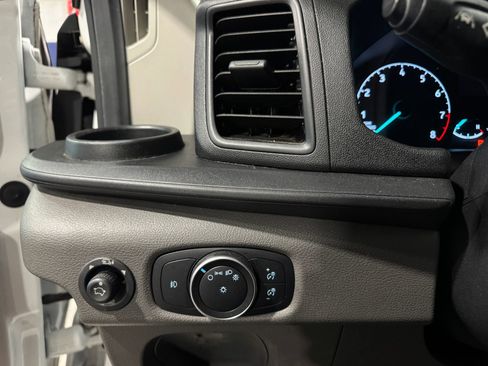 Used 2020 Ford Transit 350 XLT image 9