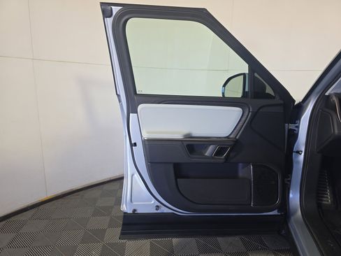 Used 2023 Rivian R1T Launch Edition image 16