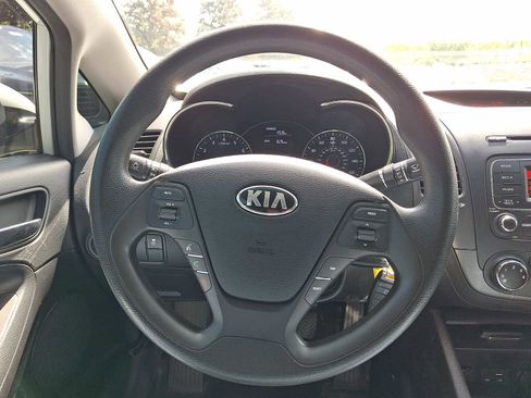 Used 2016 Kia Forte LX FWD image 17