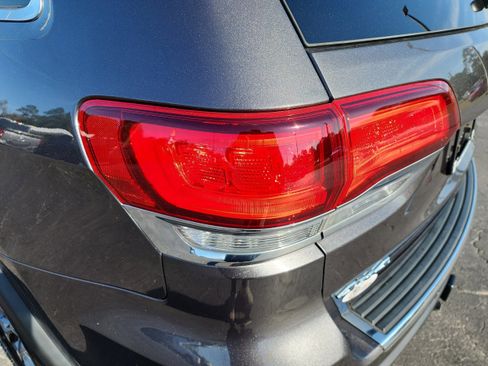 Used 2020 Jeep Grand Cherokee Limited w/ Trailer Tow Group IV image 8