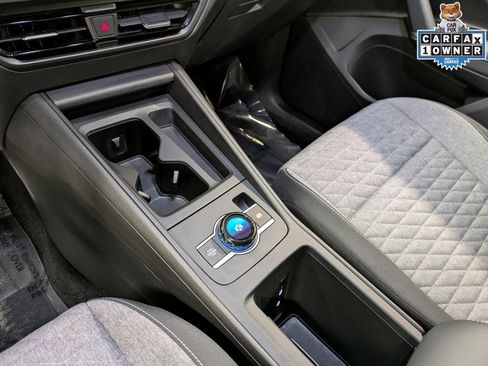 Used 2025 Volkswagen Tiguan S image 15