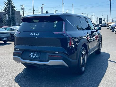 Used 2026 Kia EV9 Light RWD image 9