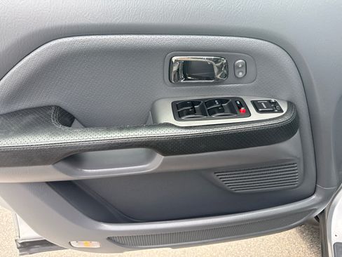 Used 2004 Honda Pilot EX image 10