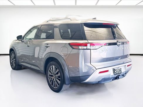 Used 2022 Nissan Pathfinder SL w/ SL Premium Package image 6