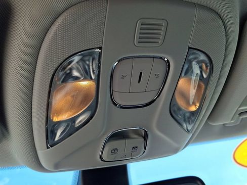 Used 2021 Jeep Compass Latitude w/ Sun and Sound Group AWD/4WD image 23