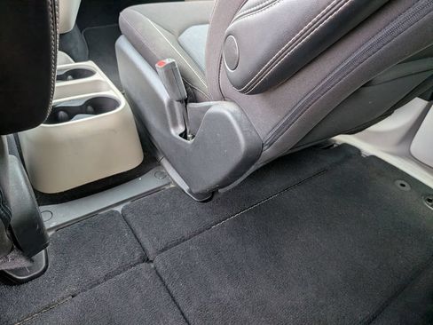 Used 2023 Chrysler Voyager LX FWD image 29