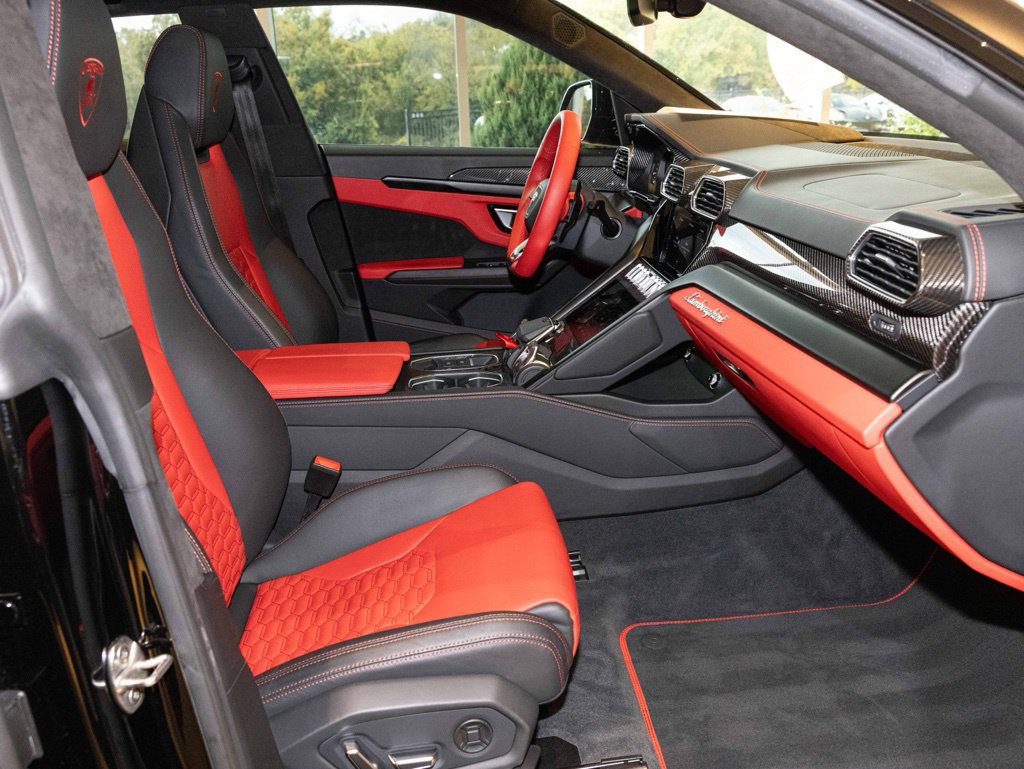 Used 2022 Lamborghini Urus AWD/4WD image 61