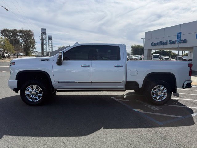 Used 2024 Chevrolet Silverado 3500 High Country w/ High Country Premium Package AWD/4WD image 15