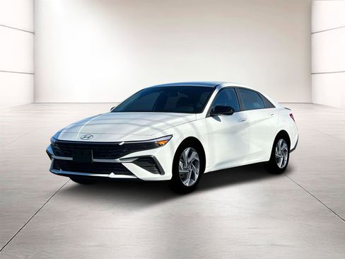 New 2025 Hyundai Elantra Sport image 1
