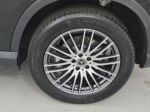 Certified 2026 Mercedes-Benz GLC 300 image 33