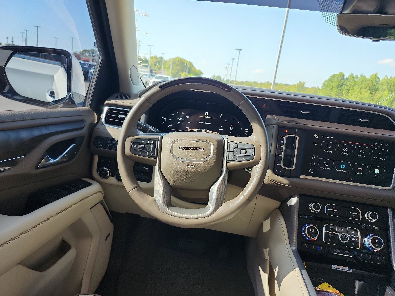 Used 2023 GMC Yukon Denali w/ Denali Reserve Package AWD/4WD image 15
