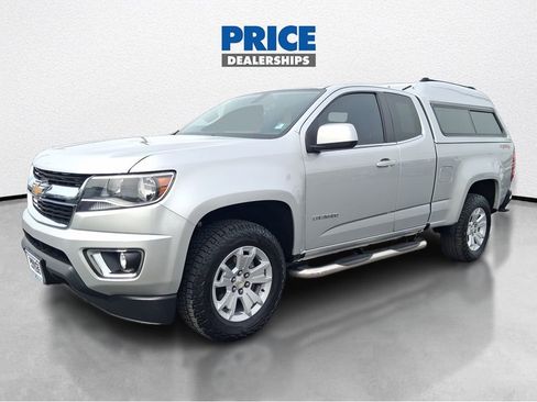 Used 2018 Chevrolet Colorado LT w/ LT Convenience Package AWD/4WD image 2
