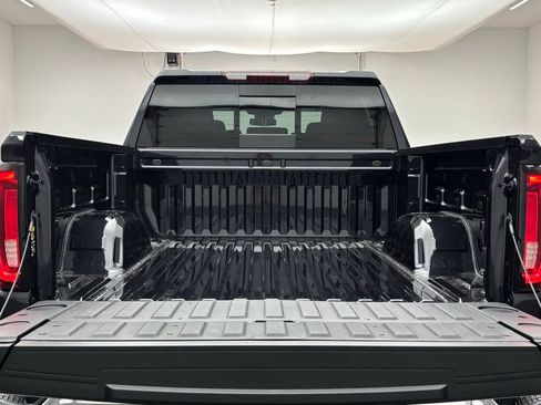 New 2026 GMC Sierra 1500 SLT w/ SLT Premium Package image 10
