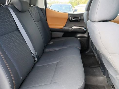 Used 2019 Toyota Tacoma SR5 image 25