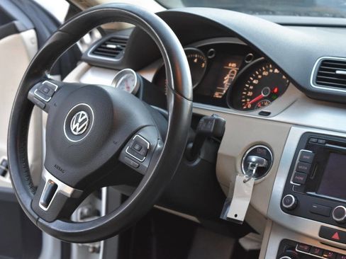 Used 2012 Volkswagen CC Lux Limited image 39