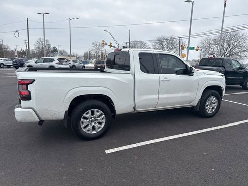Used 2024 Nissan Frontier SV w/ SV Convenience Package image 9
