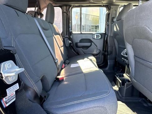 Used 2024 Jeep Wrangler Willys image 6