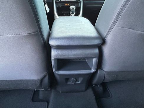 Used 2021 Toyota RAV4 LE image 51