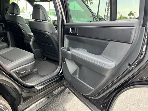 New 2026 Hyundai Santa Fe Calligraphy w/ Tow & Go Package AWD/4WD image 19