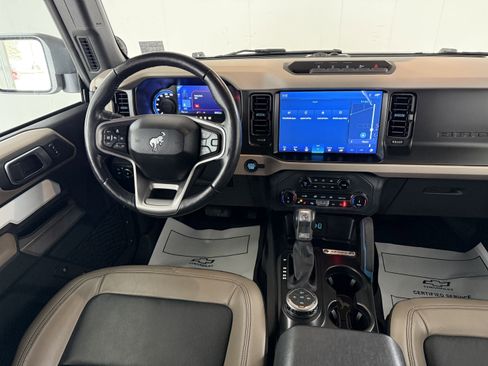 Used 2022 Ford Bronco Wildtrak image 19