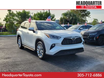 Used 2023 Toyota Highlander Limited