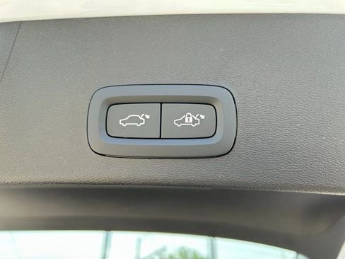 New 2026 Volvo XC40 B5 Plus w/ Protection Package Premier AWD/4WD image 12