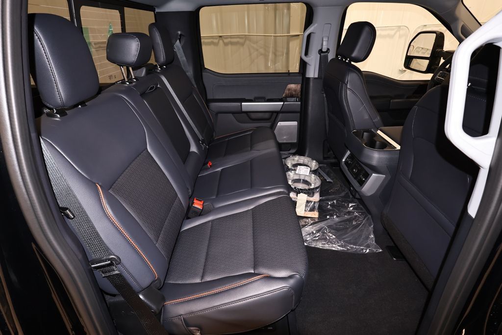 New 2027 Ford F350 Lariat w/ Black Appearance Package AWD/4WD image 16